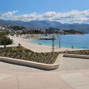Adela - Znjan Split